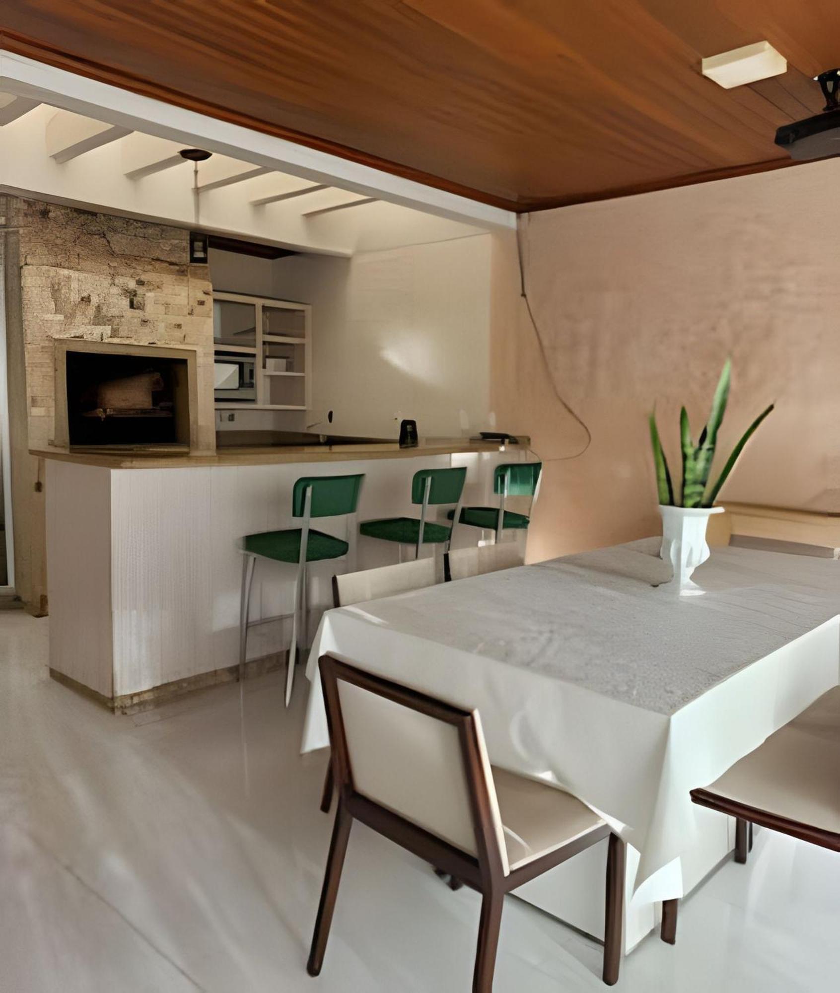 Sobrado Com 5 Suite 1 Quarto Piscina Churraqueira Ar Ate 20 Hospede Foz do Iguacu Ngoại thất bức ảnh
