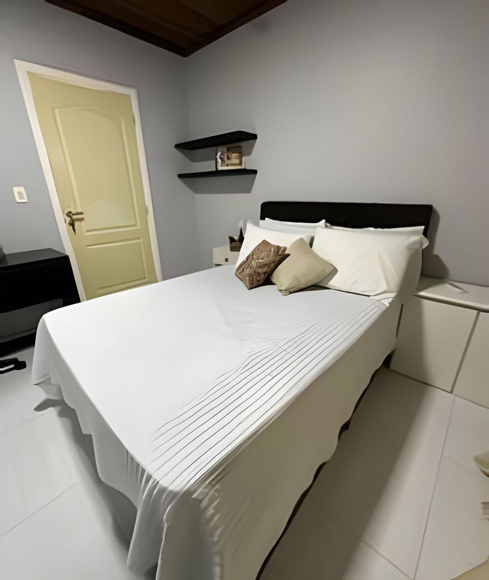 Sobrado Com 5 Suite 1 Quarto Piscina Churraqueira Ar Ate 20 Hospede Foz do Iguacu Ngoại thất bức ảnh