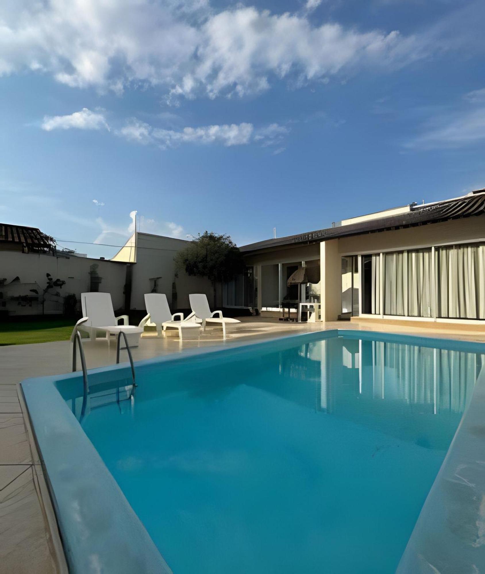 Sobrado Com 5 Suite 1 Quarto Piscina Churraqueira Ar Ate 20 Hospede Foz do Iguacu Ngoại thất bức ảnh